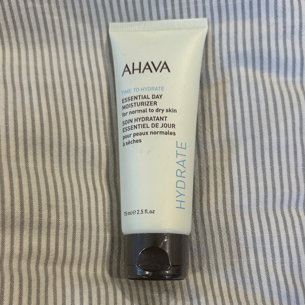 AHAVA Time to Hydrate Essential Day Moisturizer - White and Blue BRAND NEW!